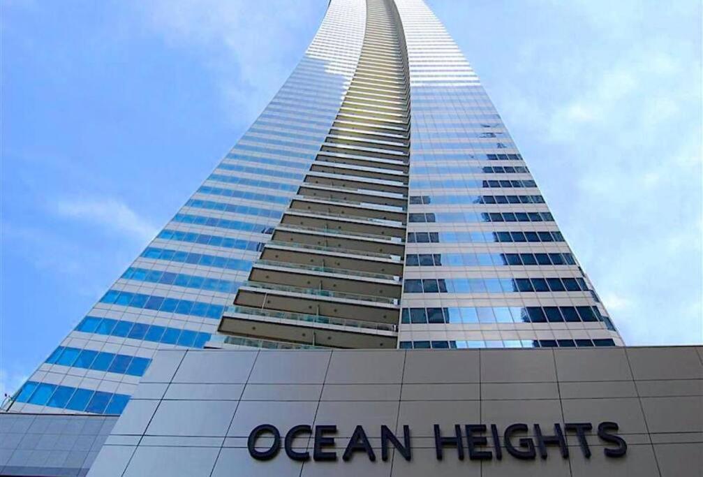 1 Bed Apartment With Sea View, Pool, Gym & Free Parking In Dubai Marina 외부 사진